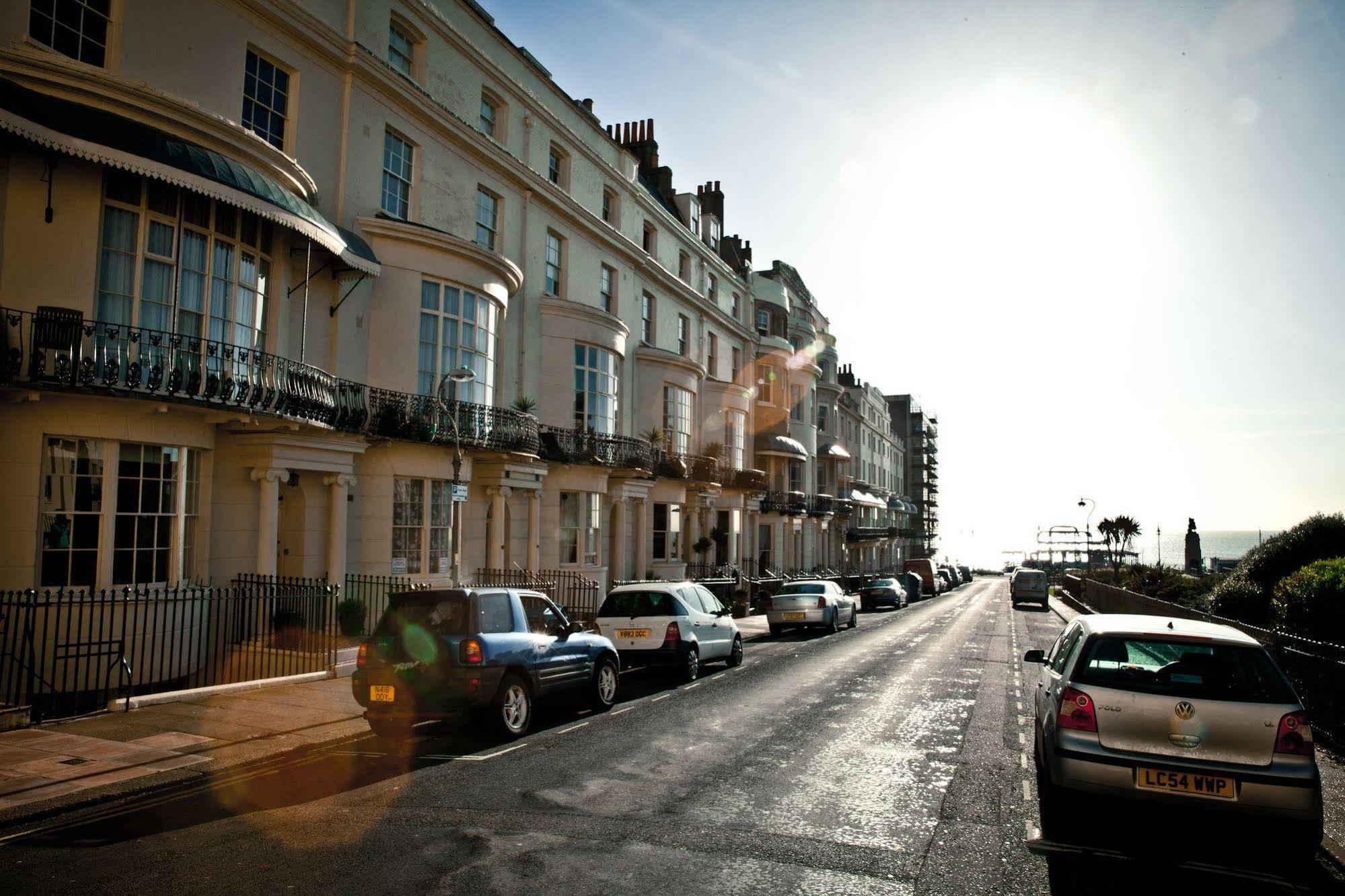 Brighton House Panzió Kültér fotó